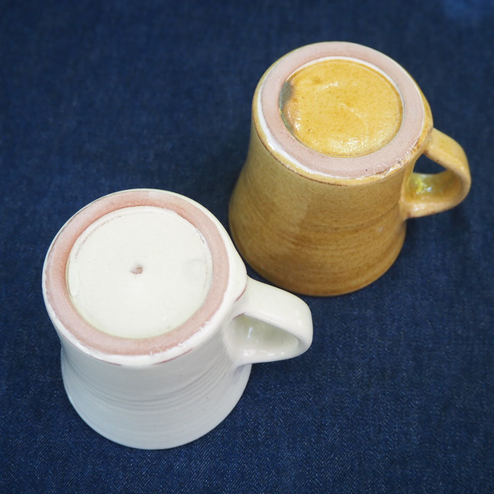 ヤママル窯のマグカップ